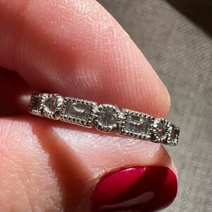 Elegant Sterling Silver Women's Ring